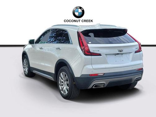 Crystal White Tricoat 2020 Cadillac XT4 Premium Luxury