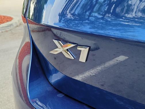 Phytonic Blue Metallic 2025 BMW X1 xDrive28i