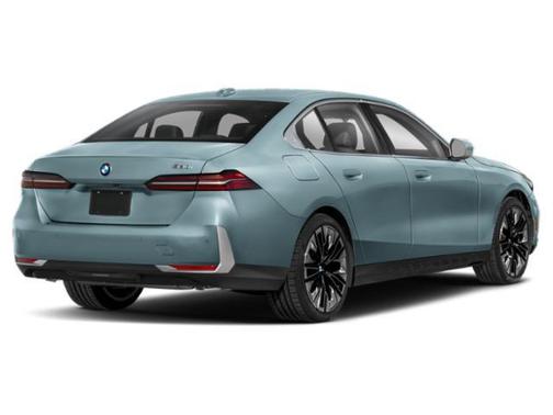 Cape York Green Metallic 2026 BMW 530 530i