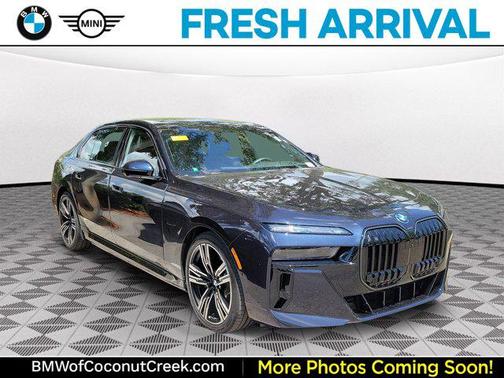 Carbon Black Metallic 2024 BMW i7 eDrive50