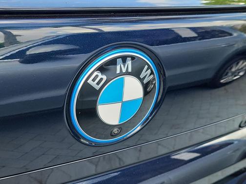 Carbon Black Metallic 2024 BMW i7 eDrive50