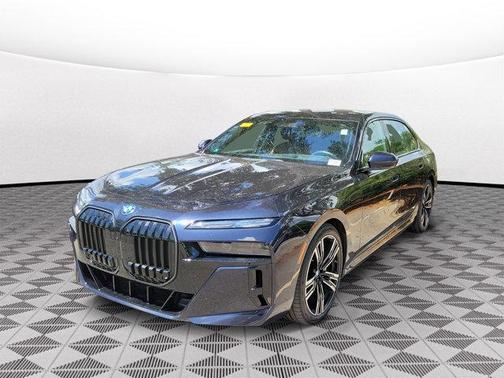 Carbon Black Metallic 2024 BMW i7 eDrive50