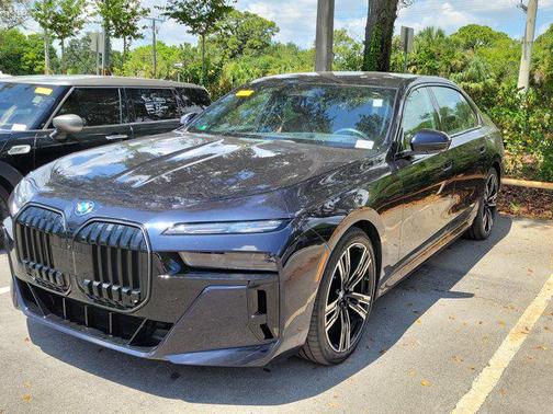 Carbon Black Metallic 2024 BMW i7 eDrive50