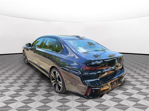 Carbon Black Metallic 2024 BMW i7 eDrive50