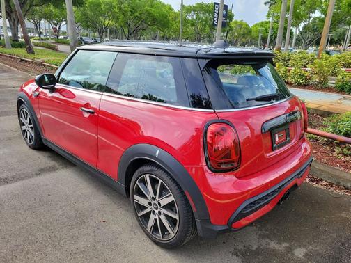 Chili Red 2022 MINI Hardtop Cooper S