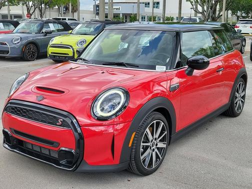 Chili Red 2022 MINI Hardtop Cooper S