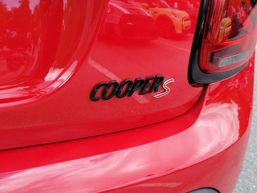 Chili Red 2022 MINI Hardtop Cooper S