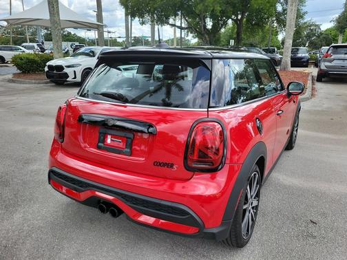 Chili Red 2022 MINI Hardtop Cooper S