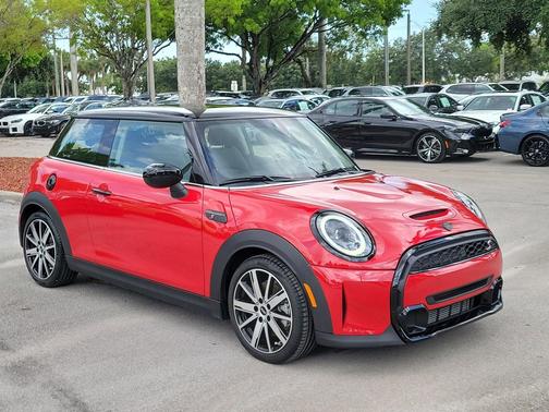Chili Red 2022 MINI Hardtop Cooper S