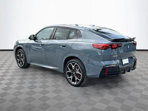 2025 BMW X2 xDrive28i