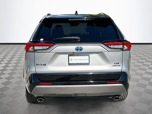 2021 Toyota RAV4 Hybrid SE