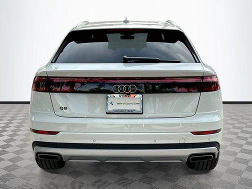2025 Audi Q8 55 Premium