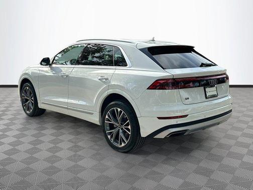 2025 Audi Q8 55 Premium