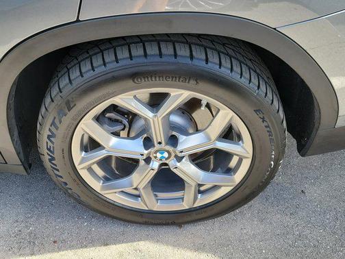 Gray Metallic 2024 BMW X3 sDrive30i