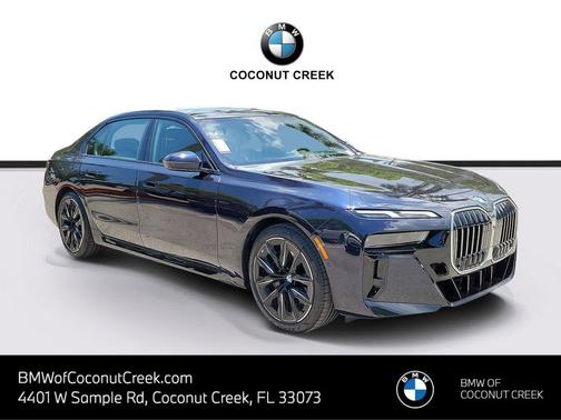 Carbon Black Metallic 2023 BMW 740 i