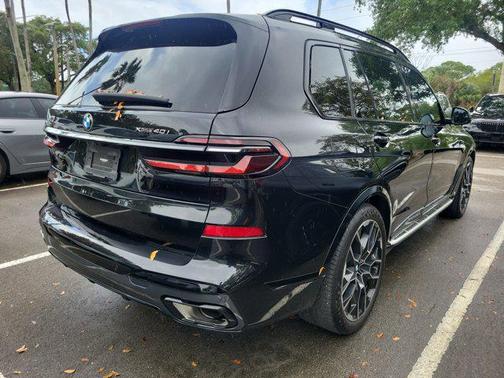 Black Sapphire Metallic 2024 BMW X7 xDrive40i