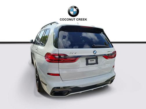 Alpine White 2021 BMW X7 xDrive40i