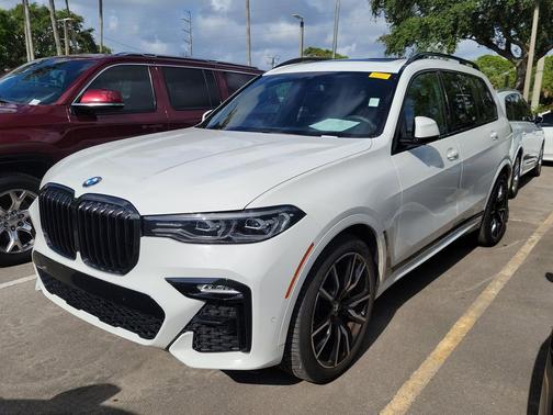 Alpine White 2021 BMW X7 xDrive40i