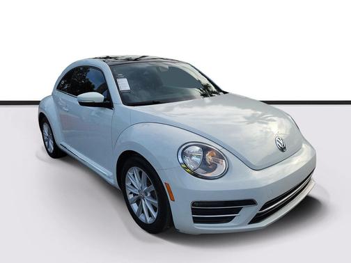 Pure White 2019 Volkswagen Beetle 2.0T SE
