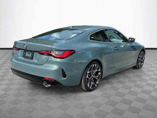Cape York Green Metallic 2026 BMW 430 i