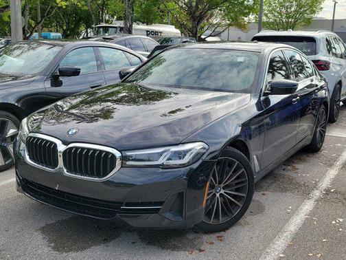 Black Sapphire Metallic 2021 BMW 540 540i