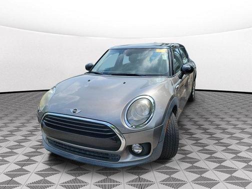 Silver Metallic 2017 MINI Clubman Cooper