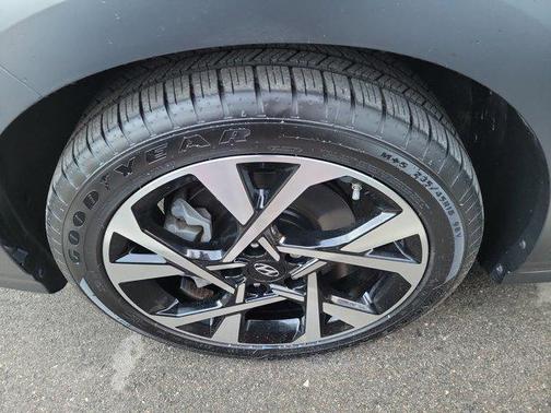 2022 Hyundai KONA Limited