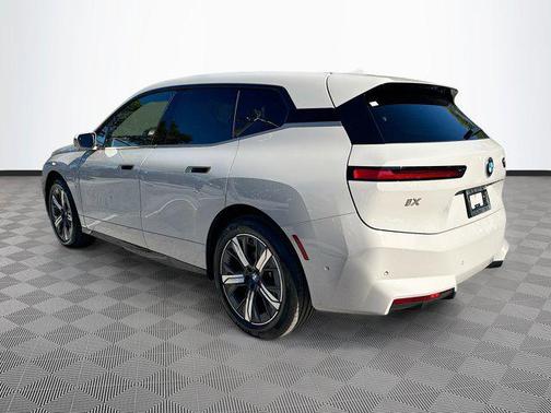 2026 BMW iX xDrive45