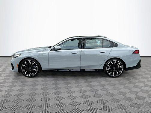 2024 BMW 530 i xDrive