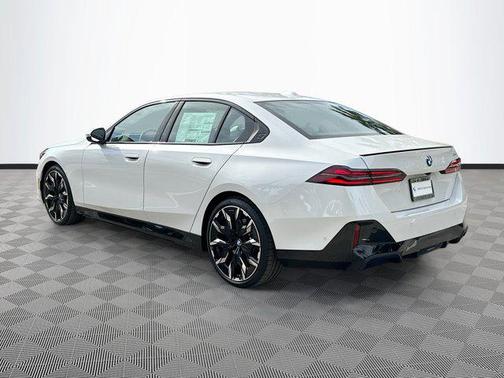 2025 BMW 530 i