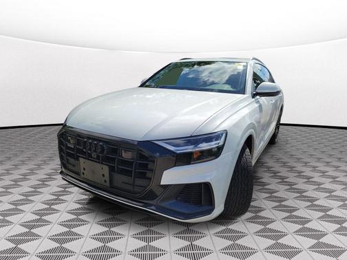 Glacier White Metallic 2022 Audi Q8 55 Premium Plus