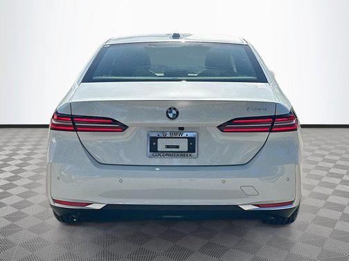 2025 BMW 530 i