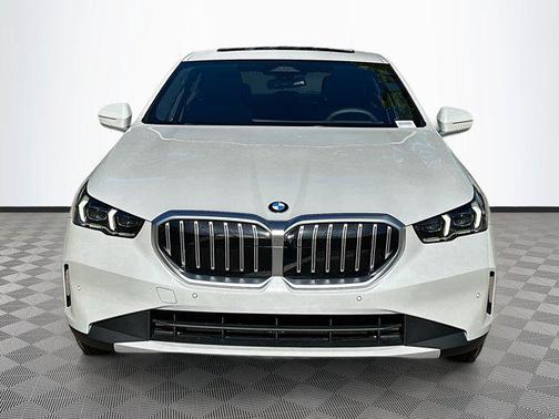 2025 BMW 530 i