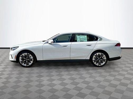 2025 BMW 530 i