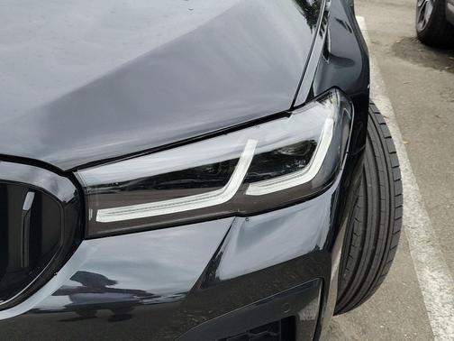 Black Sapphire Metallic 2023 BMW 530 i