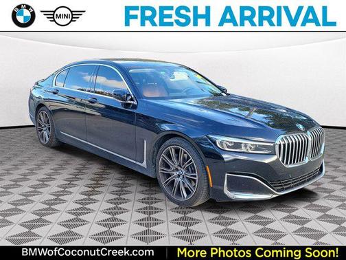 2022 BMW 740 i