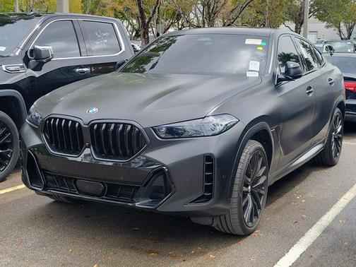 Carbon Black Metallic 2025 BMW X6 xDrive40i
