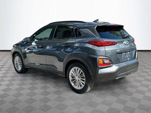 2021 Hyundai KONA SEL Plus