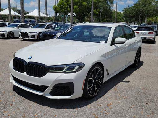 Alpine White 2023 BMW M550 i Xdrive