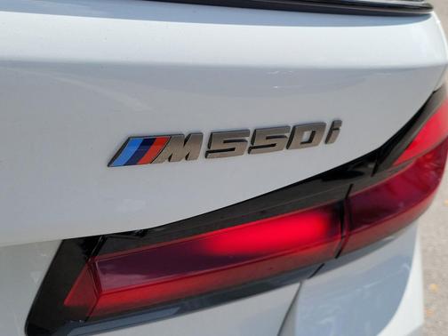 Alpine White 2023 BMW M550 i Xdrive