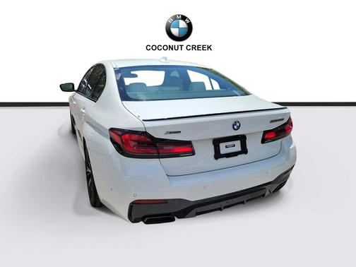 Alpine White 2023 BMW M550 i Xdrive