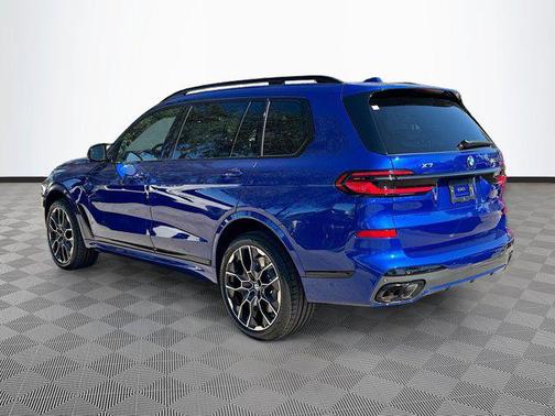 2026 BMW X7 M60i