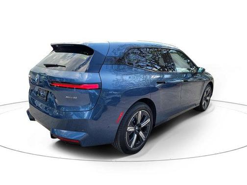 2026 BMW iX xDrive60