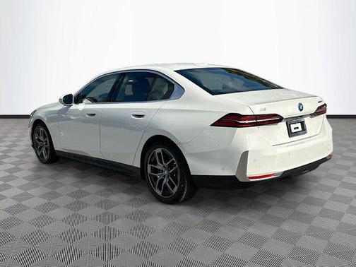 2025 BMW i5 eDrive40