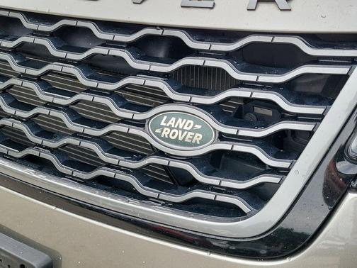 Gold 2019 Land Rover Range Rover Velar P380 HSE R-Dynamic