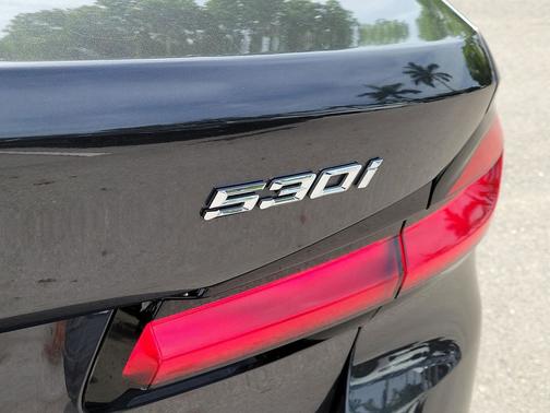 Dark Graphite 2023 BMW 530 i