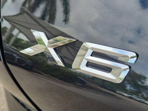 Black Sapphire Metallic 2026 BMW X6 xDrive40i