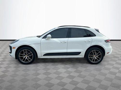 2022 Porsche Macan Base