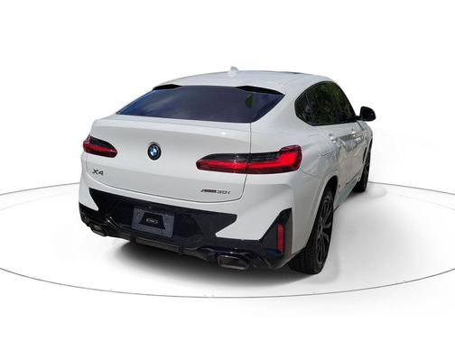Alpine White 2024 BMW X4 xDrive30i
