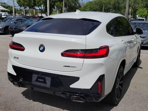 Alpine White 2024 BMW X4 xDrive30i